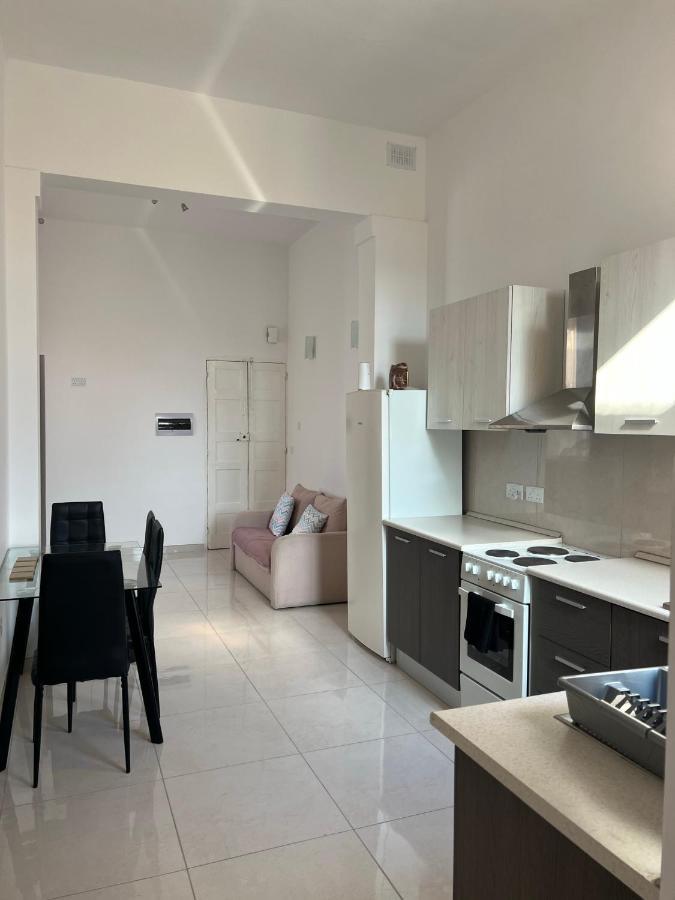 Room With Private Bathroom Sliema Luaran gambar