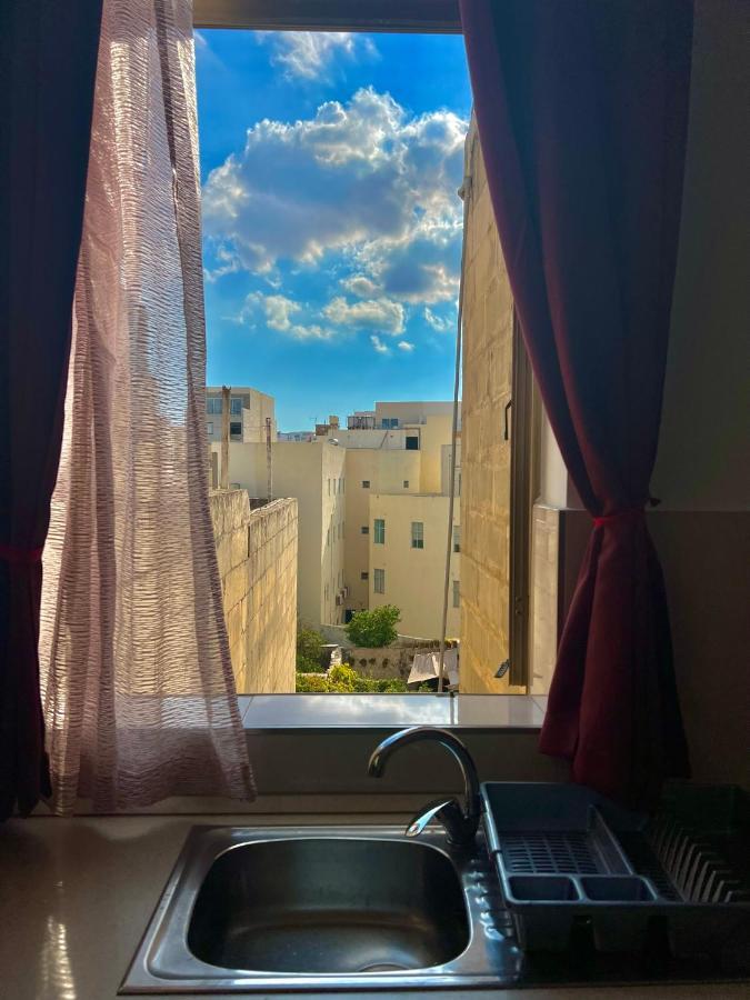 Room With Private Bathroom Sliema Luaran gambar