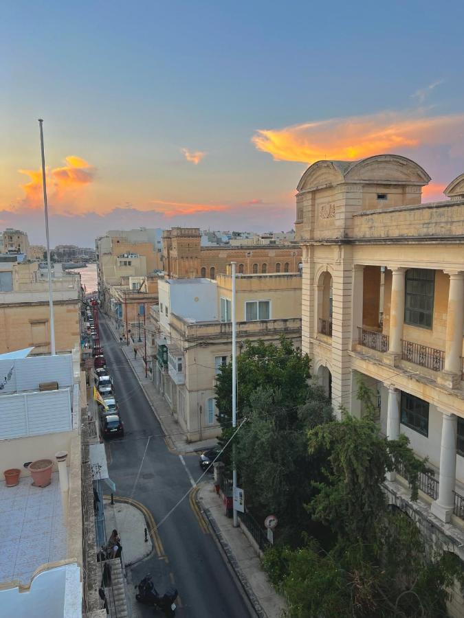 Room With Private Bathroom Sliema Luaran gambar