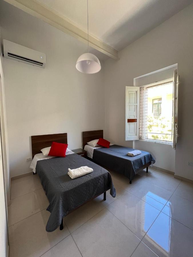 Room With Private Bathroom Sliema Luaran gambar