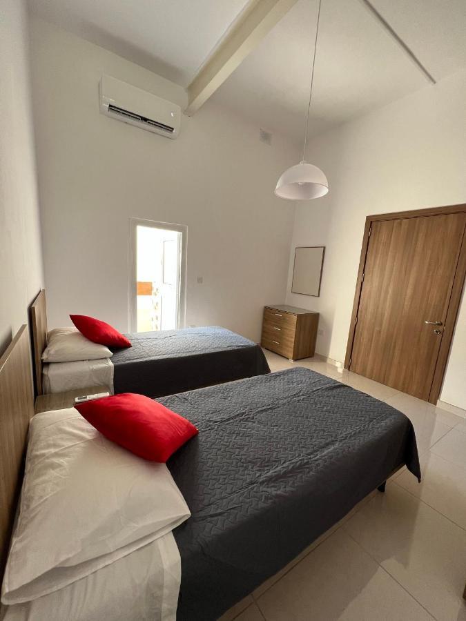 Room With Private Bathroom Sliema Luaran gambar