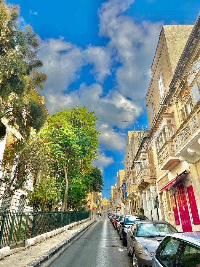 Room With Private Bathroom Sliema Luaran gambar
