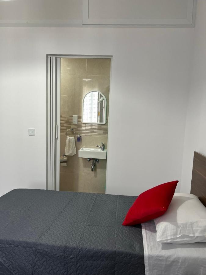 Room With Private Bathroom Sliema Luaran gambar