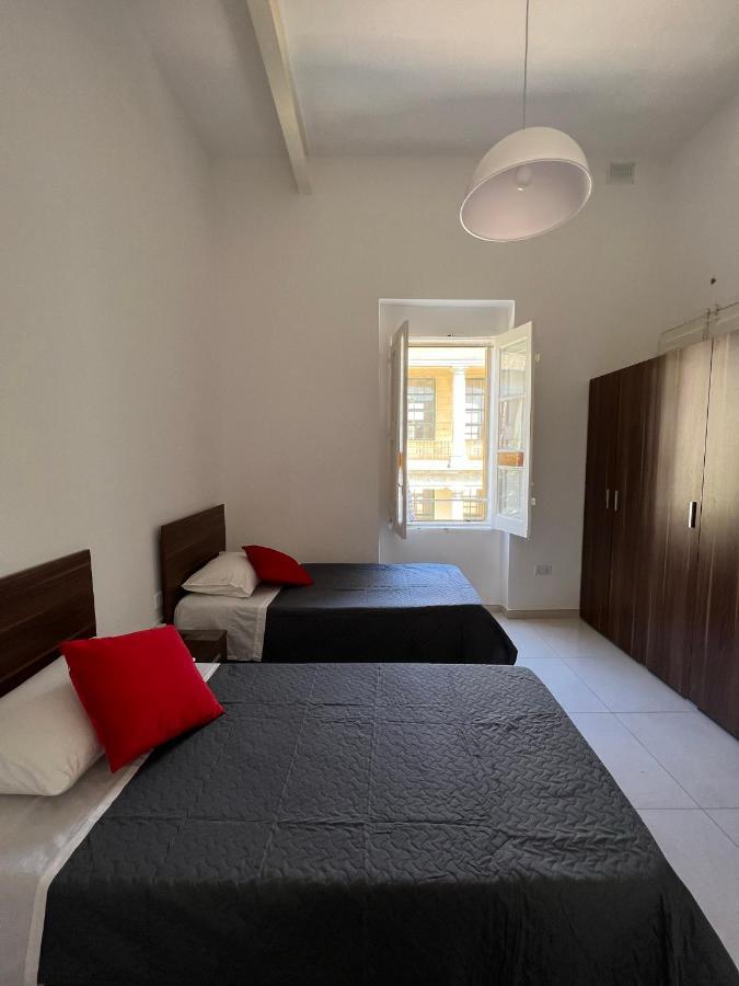 Room With Private Bathroom Sliema Luaran gambar